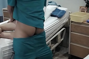 Doctor could not resist fucking his parsimonious teen patient