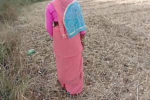 सुनसान जंगल मे काकी की पेला