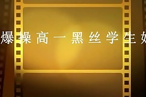 爆操19歲黑絲騷貨 極品粉嫩多汁有人沒鮑魚 看的流口水 強烈推薦