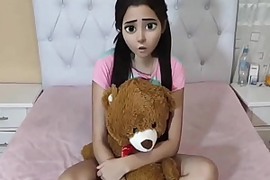 Hijastra juega con su osos de peluche pero su padrastro la pone a jugar con su gran polla