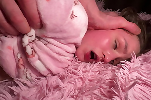 HOT STEP SISTER GETS FUCKED BY STEP BRO