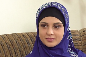 Mia Trejsi & Steve Q in Guy Punishes Muslim Tenant Who Doesn't Pay - Porncz