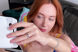 Stepsister was creampied for pulling naked polaroid photos