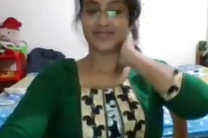 Desi babe showing on cam