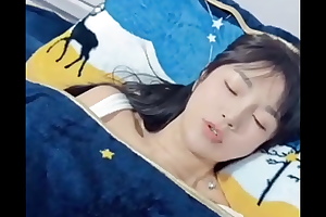 哆彩次元 DCCY-3217 照顾生病在家的嫂子，忍不住诱惑内射嫂子