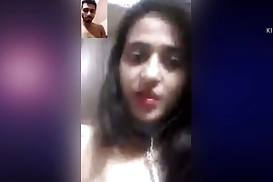 Pakistani girl succeed in undress on cam with her secret boyfriend