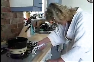 Larder auxiliary